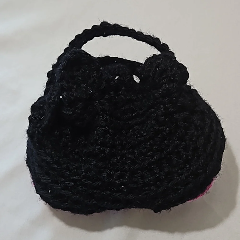 Hand Crafted Hand Knit Crochet Hand bag black & Barbie Pink Bow silhouette 6